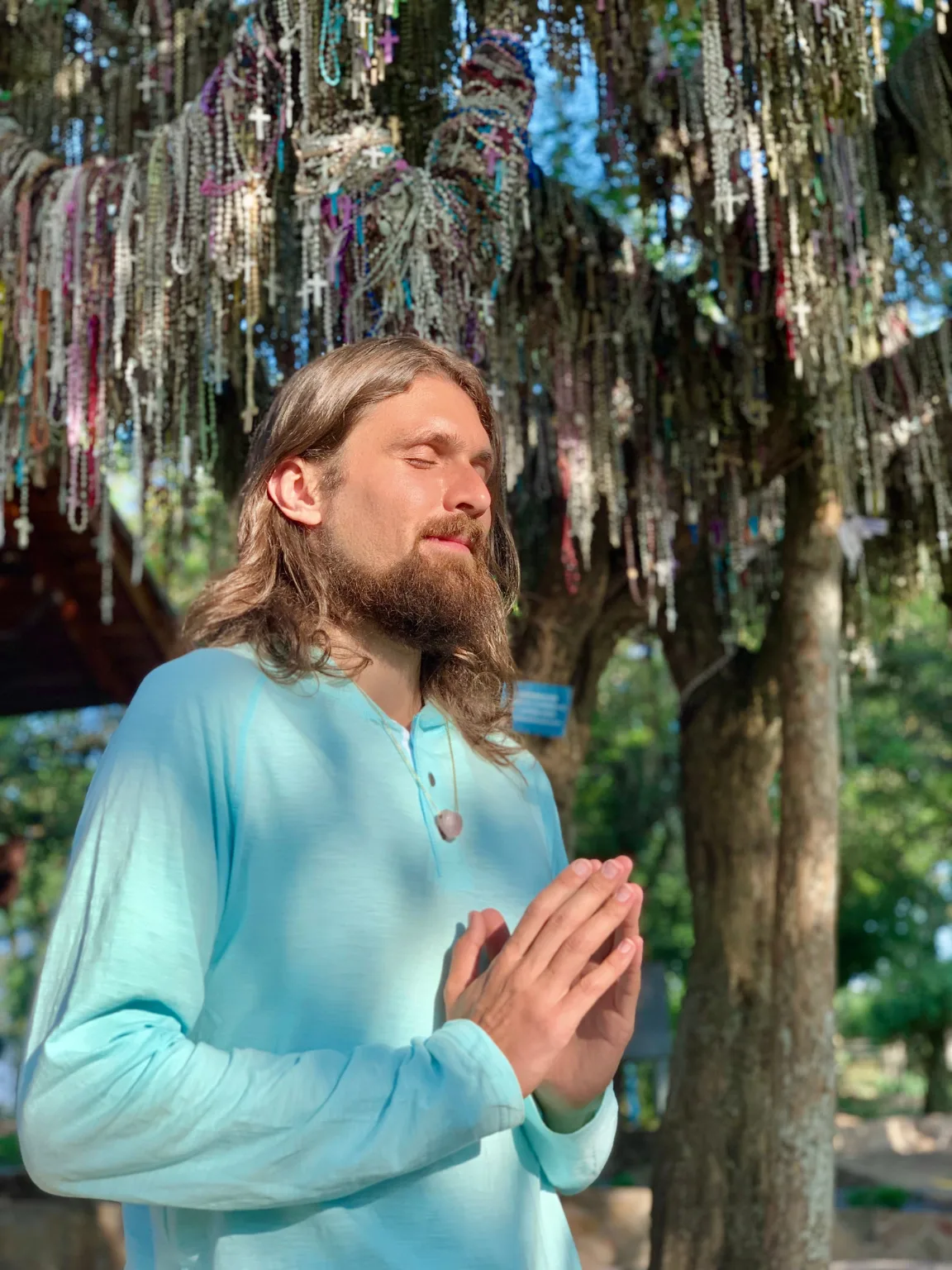 Santiago Rafael en oración